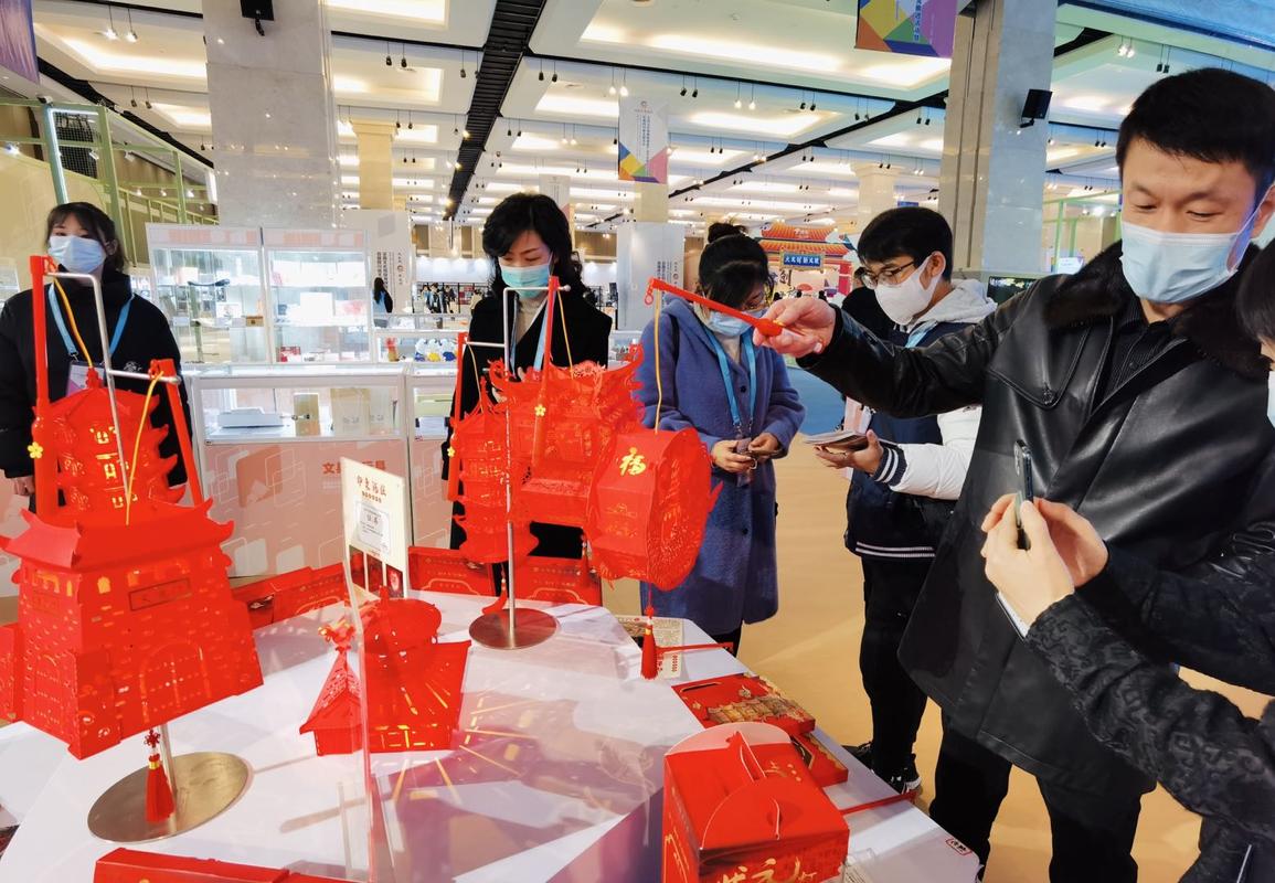 全國文化和旅游創(chuàng)意產(chǎn)品開發(fā)推進(jìn)活動在蓉舉辦 激發(fā)旅游開發(fā)新動能